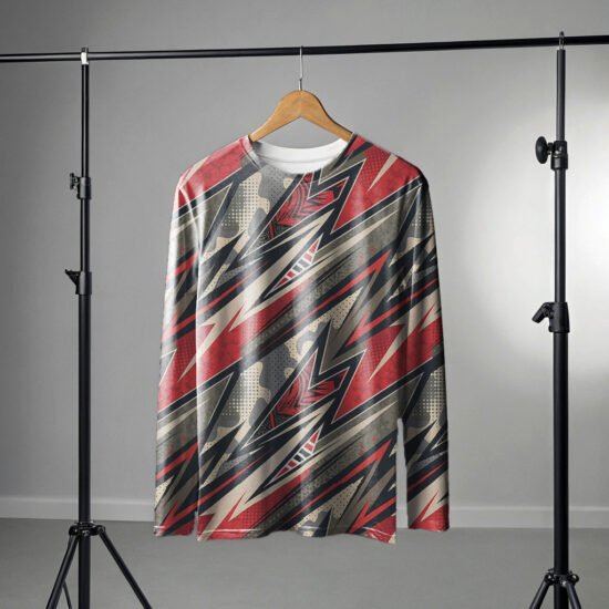 t-shirt-long-sleeve-hanging red star pattern
