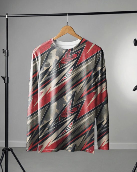 t-shirt-long-sleeve-hanging red star pattern