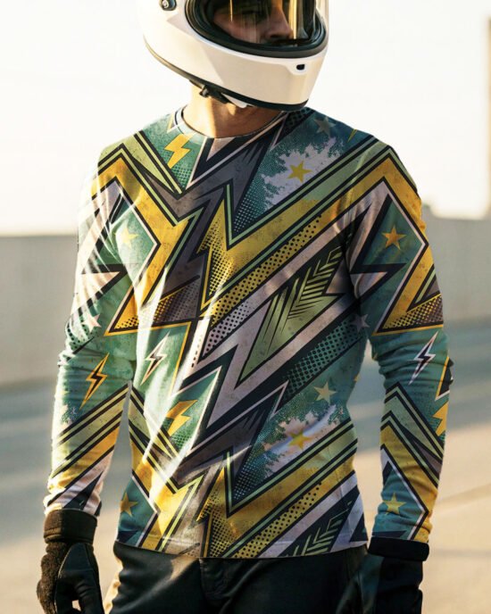 GReen pattern riding jeysey wear by man